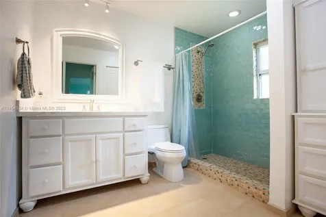4390 SW 15th Street Miami FL 33134