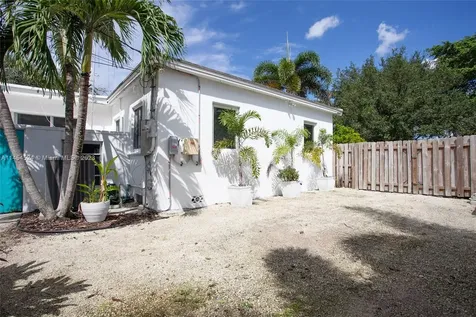 4390 SW 15th Street Miami FL 33134