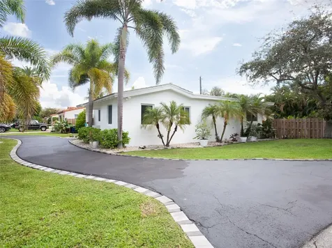 4390 SW 15th Street Miami FL 33134