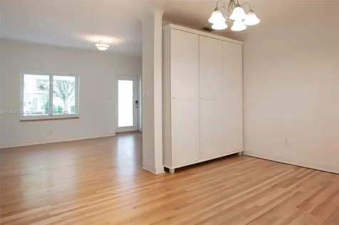 4390 SW 15th Street Miami FL 33134