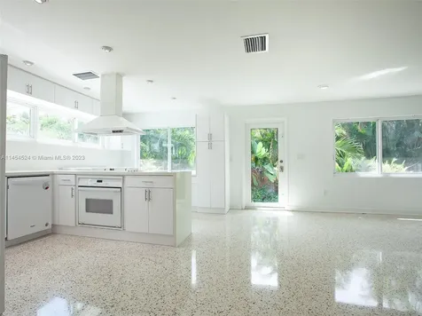 4390 SW 15th Street Miami FL 33134