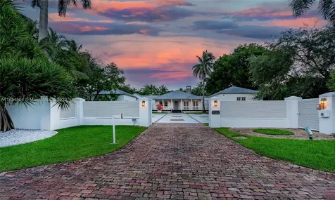 8325 SW 52nd Avenue Miami FL 33143