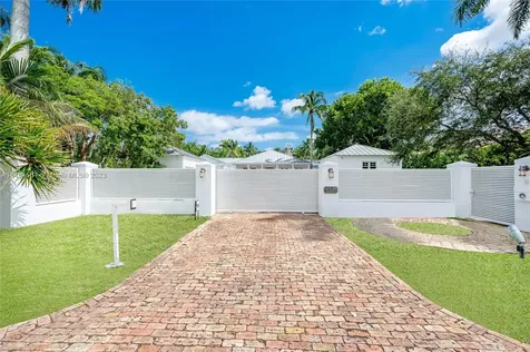 8325 SW 52nd Avenue Miami FL 33143