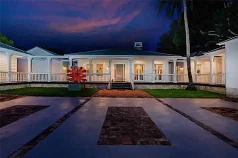 8325 SW 52nd Avenue Miami FL 33143