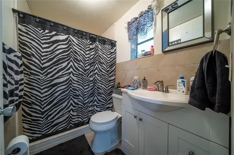 925 E 29th Street Hialeah FL 33013