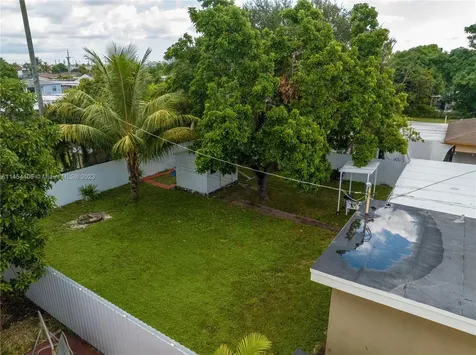 925 E 29th Street Hialeah FL 33013
