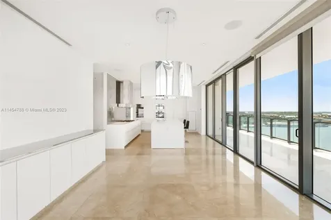 800 S Pointe Drive Miami Beach FL 33139