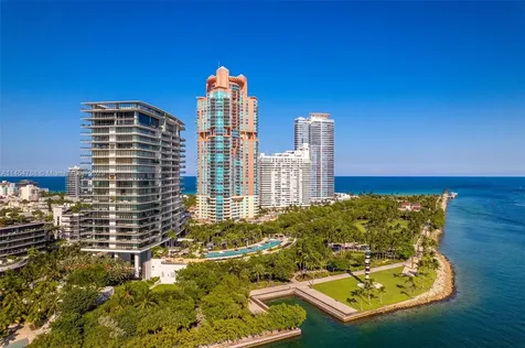 800 S Pointe Drive Miami Beach FL 33139