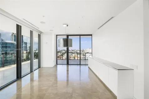 800 S Pointe Drive Miami Beach FL 33139