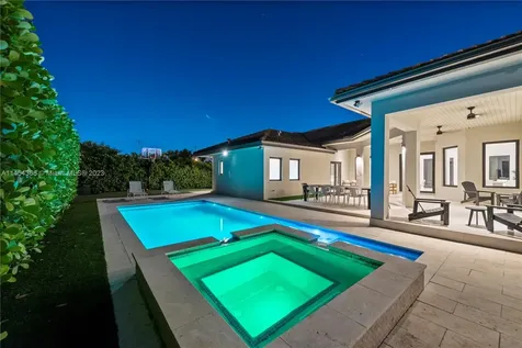 525 SW 87th Avenue Miami FL 33174