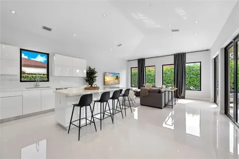 525 SW 87th Avenue Miami FL 33174