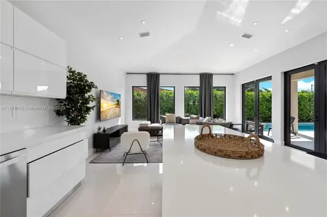 525 SW 87th Avenue Miami FL 33174