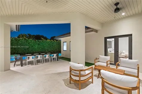 525 SW 87th Avenue Miami FL 33174