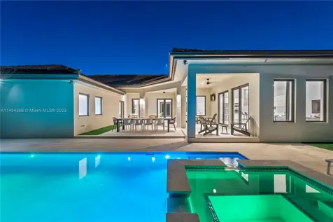 525 SW 87th Avenue Miami FL 33174