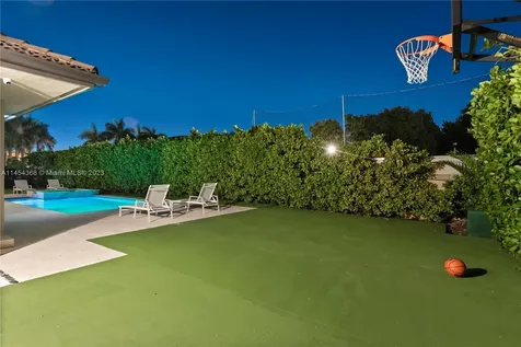 525 SW 87th Avenue Miami FL 33174