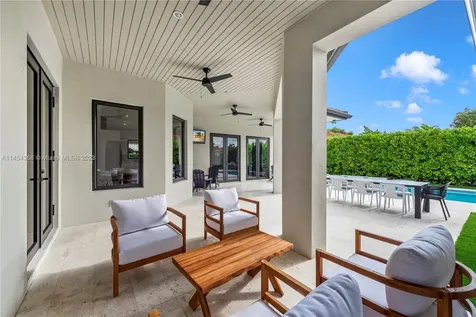 525 SW 87th Avenue Miami FL 33174