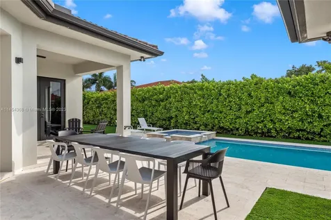 525 SW 87th Avenue Miami FL 33174