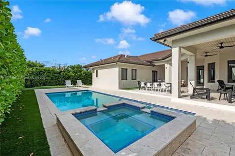 525 SW 87th Avenue Miami FL 33174
