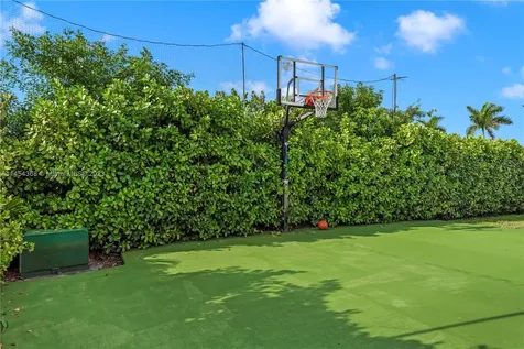 525 SW 87th Avenue Miami FL 33174