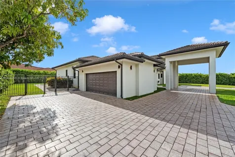 525 SW 87th Avenue Miami FL 33174