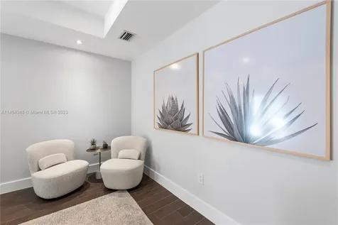 525 SW 87th Avenue Miami FL 33174