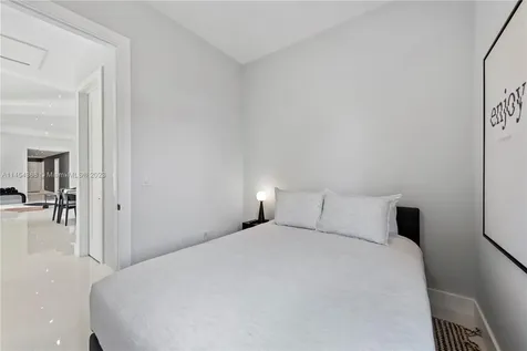 525 SW 87th Avenue Miami FL 33174