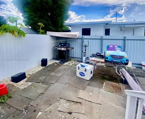 1840 NW 87th Street Miami FL 33147