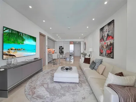 Bal Harbour FL 33154