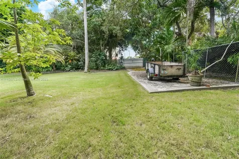 6800 SW 59th Street Miami FL 33143
