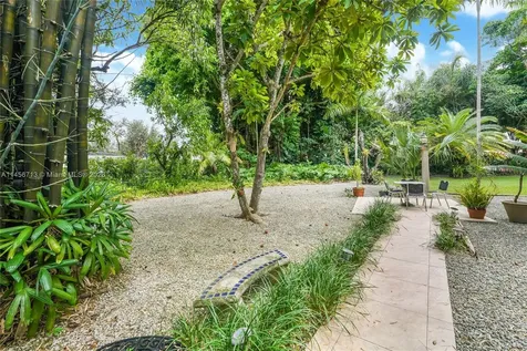 6800 SW 59th Street Miami FL 33143