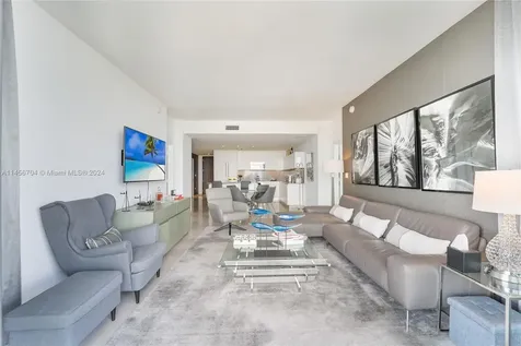 88 SW 7th Street Miami FL 33130