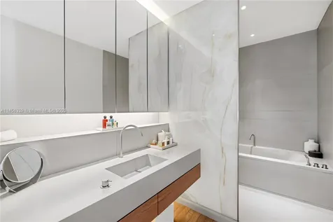 2901 Collins Avenue Miami Beach FL 33140
