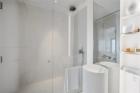 2901 Collins Avenue Miami Beach FL 33140