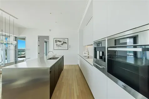 2901 Collins Avenue Miami Beach FL 33140