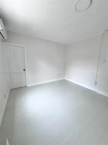 1040 NW 113th Terrace Miami FL 33168