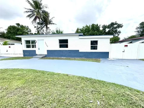 1040 NW 113th Terrace Miami FL 33168