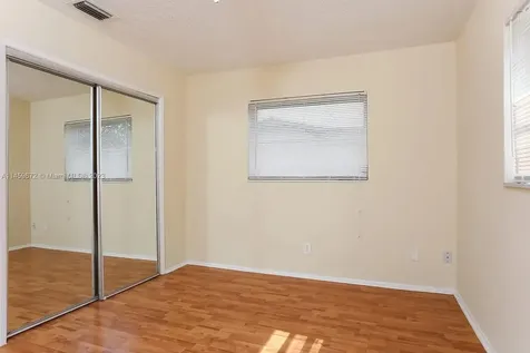 4148 NW 45th Terrace Lauderdale Lakes FL 33319