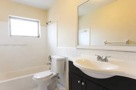 4148 NW 45th Terrace Lauderdale Lakes FL 33319