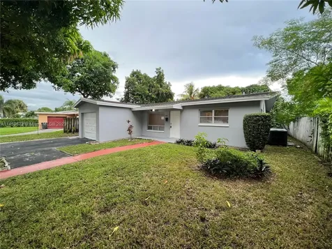 4148 NW 45th Terrace Lauderdale Lakes FL 33319