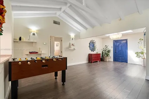 433 E Dilido Drive Miami Beach FL 33139