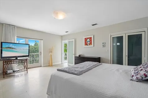 433 E Dilido Drive Miami Beach FL 33139