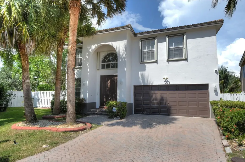 203 La Costa Lane Weston FL 33326