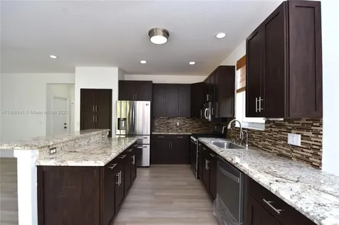 203 La Costa Lane Weston FL 33326