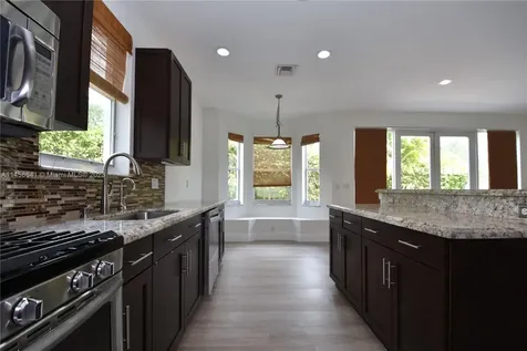 203 La Costa Lane Weston FL 33326