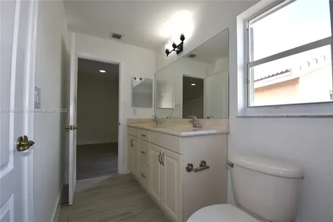 203 La Costa Lane Weston FL 33326
