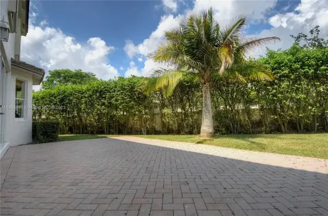 203 La Costa Lane Weston FL 33326