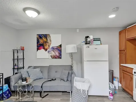 740 SW 10th Street Pompano Beach FL 33060