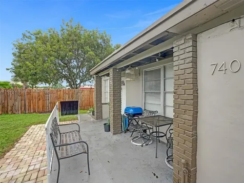 740 SW 10th Street Pompano Beach FL 33060
