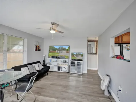 740 SW 10th Street Pompano Beach FL 33060