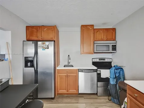 740 SW 10th Street Pompano Beach FL 33060